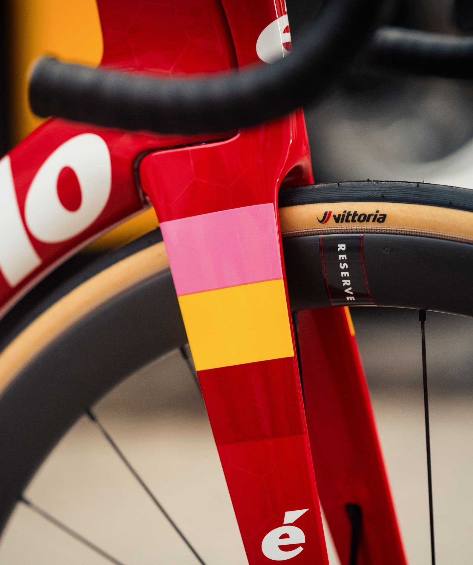 Detail shots of the custom red Cervélo S5.